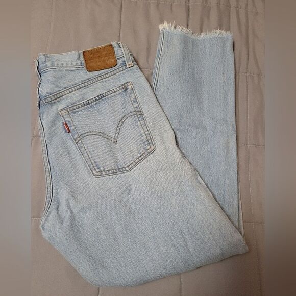 Levis Wedgie Sz 28 - Picture 2 of 5
